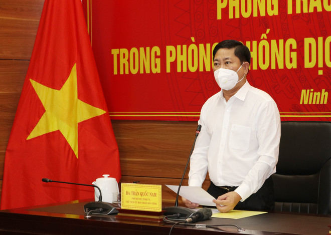 Chủ tịch UBND tỉnh Ninh Thuận Trần Quốc Nam phát biểu tại lễ phát động. (Ảnh: Nguyễn Thành/TTXVN) Ninh Thuận đẩy mạnh mở rộng “vùng xanh” trên bản đồ COVID-19 ảnh 2