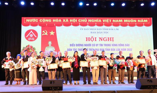Đắk Lắk: Biểu dương 100 người uy tín trong đồng bào dân tộc thiểu số ảnh 1