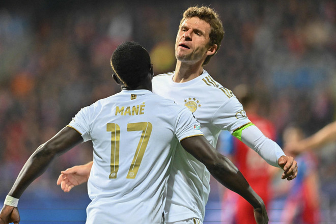 Bayern lần thứ 19 liên tiếp vượt qua vòng bảng. (Nguồn: Getty Images) Kết quả Champions League: Xác định được 5 đội vào vòng 1/8 ảnh 2