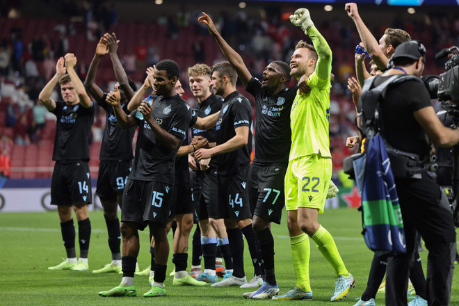 Club Brugge thẳng tiến vòng 1/8 Champions League. (Nguồn: Getty Images) Kết quả Champions League: Xác định được 5 đội vào vòng 1/8 ảnh 1