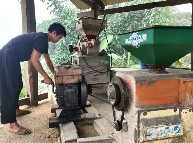 Sau 3 năm xã đạt chuẩn nông thôn mới, người dân vẫn phải dùng đèn dầu ảnh 4