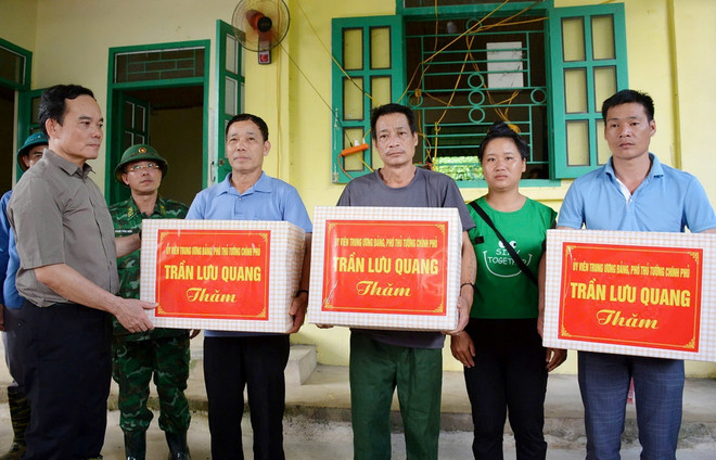 ttxvn pho_thu_tuong_tran_luu_quang_kiem_tra_khac_phuc_hau_qua_lu_quet_o_dien_bien2.jpg