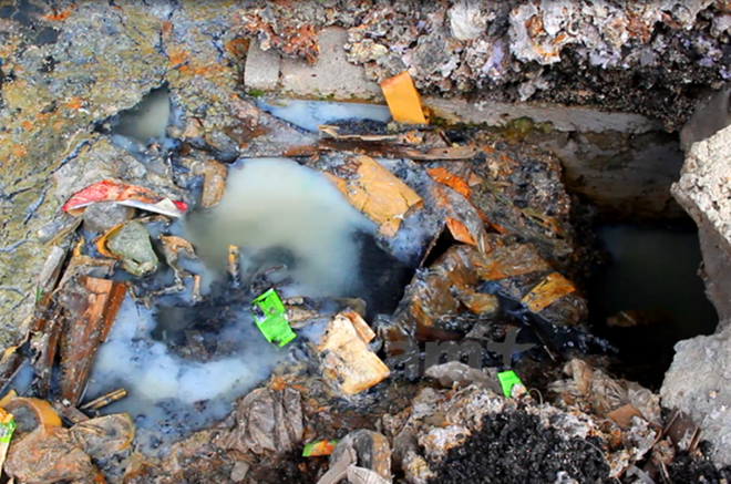 Xử lý nước thải sinh hoạt đô thị: Người gây ô nhiễm phải trả tiền? ảnh 1