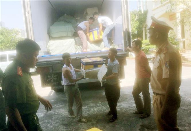 Quảng Ninh: Phát hiện lô 3.000 điện thoại, máy tính không rõ nguồn gốc ảnh 1