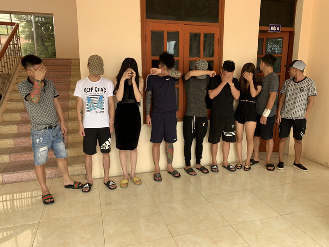 Đột kích quán karaoke, phát hiện 13 đối tượng sử dụng ma túy ảnh 1