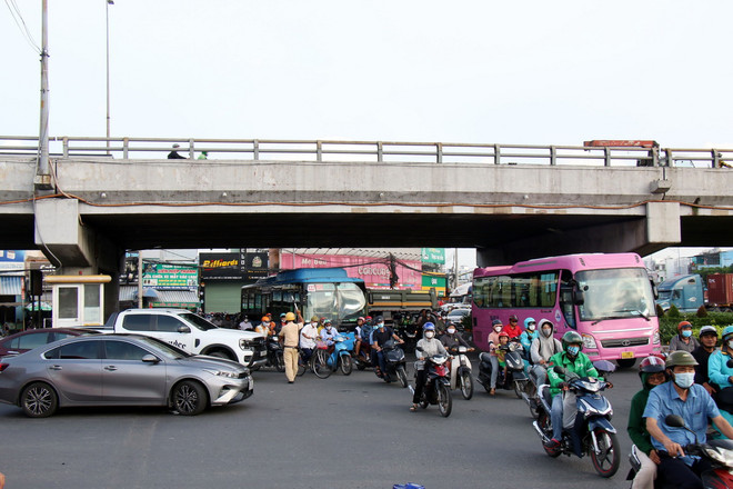 ttxvn thanh_pho_ho_chi_minh_un_u_truoc_ky_nghi_le_29-6.jpg