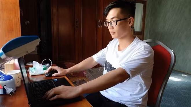 Bùi Đức Anh - Thủ khoa khối B toàn quốc và ước mơ trở thành bác sỹ ảnh 1