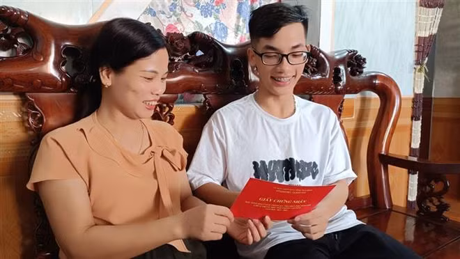 Bùi Đức Anh - Thủ khoa khối B toàn quốc và ước mơ trở thành bác sỹ ảnh 2