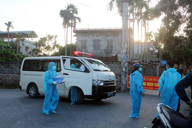 Hà Nam chuẩn bị sẵn sàng thu dung, điều trị bệnh nhân COVID-19 ảnh 1