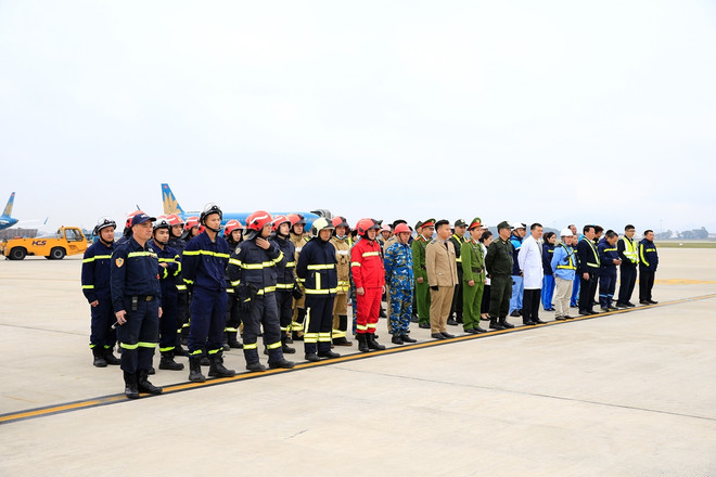 Cảng hàng không Nội Bài diễn tập khẩn nguy chữa cháy, cứu nạn cứu hộ ảnh 7