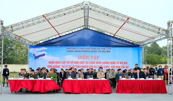 Cảng hàng không Nội Bài diễn tập khẩn nguy chữa cháy, cứu nạn cứu hộ ảnh 8