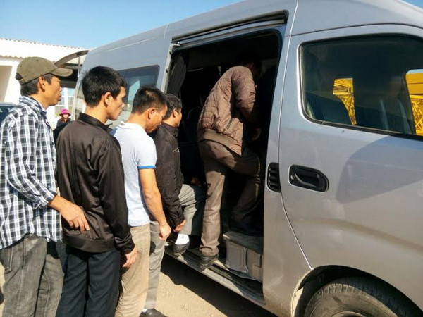 13 lao động Việt Nam bị nhà thầu Trung Quốc hành hung về nước ảnh 1