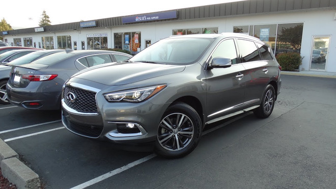 Mẫu crossover hạng sang Infiniti QX60 (2017-2019). Nissan triệu hồi gần 400.000 xe tại Mỹ do lỗi hệ thống phanh ảnh 1
