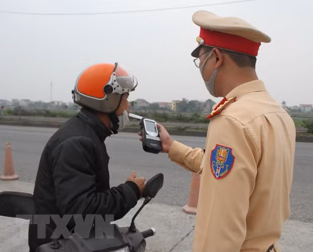 Xử lý nghiêm vi phạm phòng chống dịch COVID-19 và nồng độ cồn ảnh 3