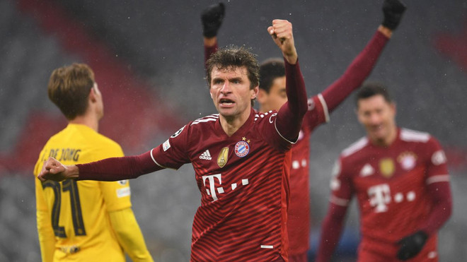 Mueller và động đội tiếp tục khiến Barcelona phải ôm hận. (Nguồn: AS) Bayern Munich "đá bay" Barcelona khỏi đấu trường Champions League ảnh 1
