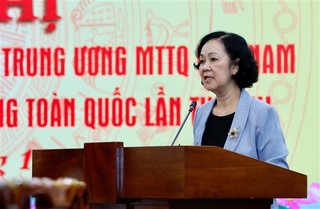 Đồng chí Trương Thị Mai, Trưởng Ban Dân vận Trung ương, Trưởng ban Chỉ đạo lấy ý kiến nhân dân góp ý dự thảo các văn kiện Đại hội Đảng toàn quốc lần thứ XIII phát biểu. Ảnh: Dương Giang - TTXVN Thể hiện tầm tư duy xa hơn trong quá trình chuẩn bị dự thảo văn kiện ảnh 1