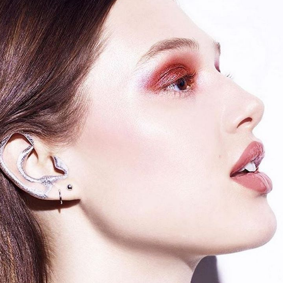 Trang điểm cho vành tai: Xu hướng độc-lạ-sốc nhất hè 2016 ảnh 4