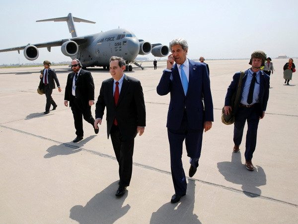 Ngoại trưởng Mỹ bất ngờ thăm Iraq bàn về cuộc chiến chống IS ảnh 1