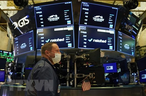 Phố Wall đi lên tuần thứ ba liên tiếp, Dow Jones chạm mức kỷ lục mới ảnh 1