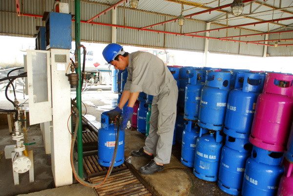Từ 1/8, giá gas tại khu vực phía Nam giảm hơn 666 đồng/kg ảnh 1