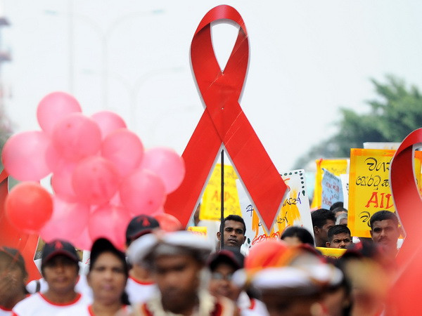 Bệnh nhân HIV có thể chịu ít nguy cơ mắc bệnh đa xơ cứng ảnh 1