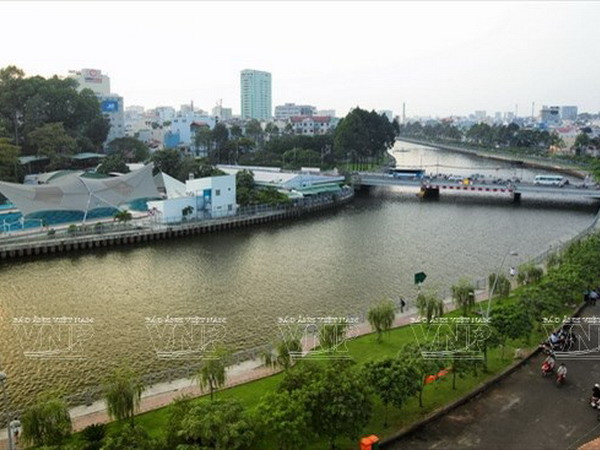 Đoàn đại biểu quốc tế ấn tượng mạnh về sự phát triển của TP.HCM ảnh 1