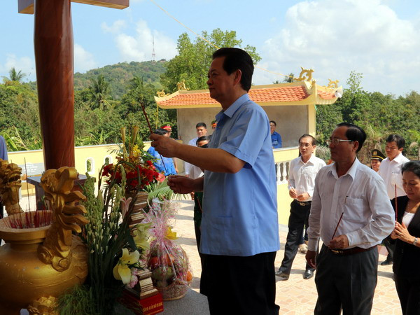 Thủ tướng dự khánh thành Bia lưu niệm Quân dân y ở Kiên Giang ảnh 1