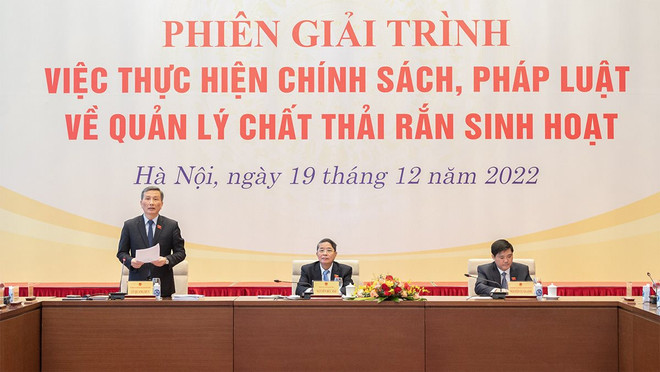 Phiên giải trình việc thực hiện chính sách, pháp luật về quản lý chất thải rắn sinh hoạt, do Ủy ban Khoa học, Công nghệ và Môi trường chủ trì, hồi tháng 12/2022. (Ảnh: Khương Trung) Xử lý rác thải rắn sinh hoạt tại nguồn: 'Mệnh lệnh' không thể trì hoãn ảnh 3