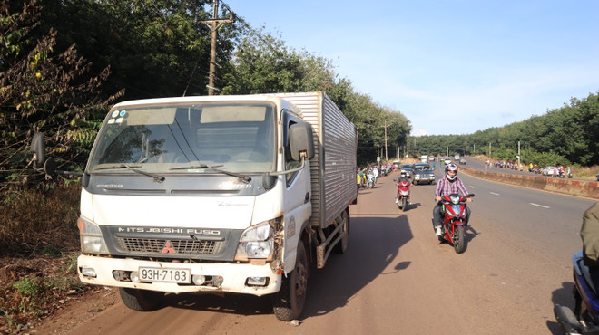 Bình Phước: Băng qua đường, nam thanh niên bị xe tải đâm tử vong ảnh 1