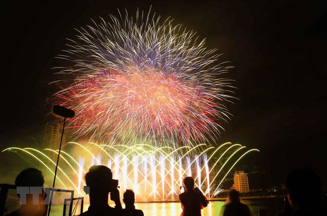 Đà Nẵng mở bán trực tuyến vé xem Lễ hội Pháo hoa quốc tế 2023 ảnh 1