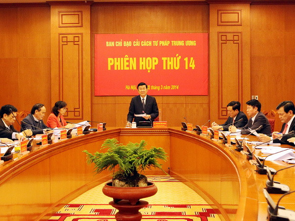 Chủ tịch nước Trương Tấn Sang, Trưởng Ban Chỉ đạo cải cách tư pháp Trung ương chủ trì phiên họp thứ 14 của Ban Chỉ đạo cải cách tư pháp Trung ương. (Ảnh: Nguyễn Khang/TTXVN) Phiên họp Ban Chỉ đạo Cải cách tư pháp Trung ương ảnh 1