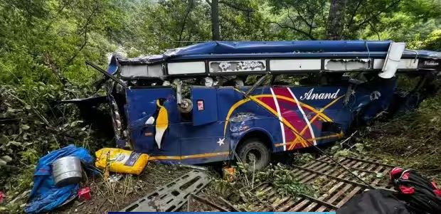 Ấn Độ: Xe buýt rơi xuống hẻm núi ở bang Uttarakhand, 7 người tử vong ảnh 1