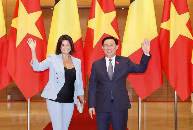 Chủ tịch Quốc hội đón, hội đàm với Chủ tịch Thượng viện Vương quốc Bỉ ảnh 1