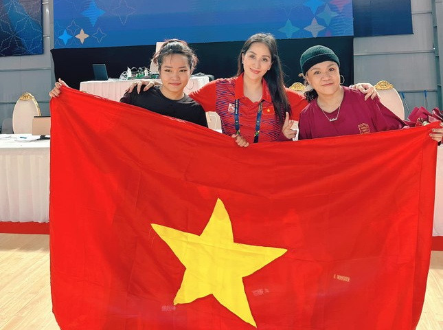 SEA Games 32: Dancesports Việt Nam mang về 1 HCV và 1 HCB ảnh 1