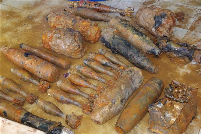 Bạc Liêu: Người dân phát hiện 2 đầu đạn nổ khi san lấp mặt bằng ảnh 1