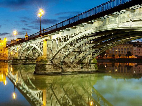 Một nữ du khách Ba Lan thiệt mạng khi đang chụp ảnh "selfie" ảnh 2