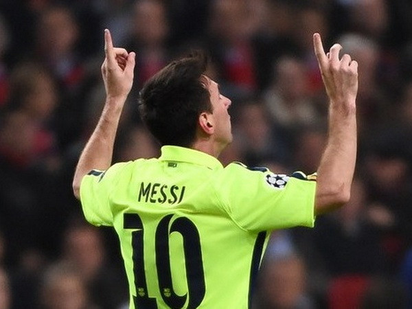 Messi vượt mặt Ronaldo ở cuộc bình chọn cầu thủ vĩ đại nhất ảnh 1