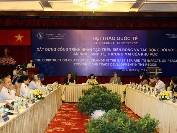 Trung Quốc "đảo hóa" ở Biển Đông vi phạm luật pháp quốc tế ảnh 1