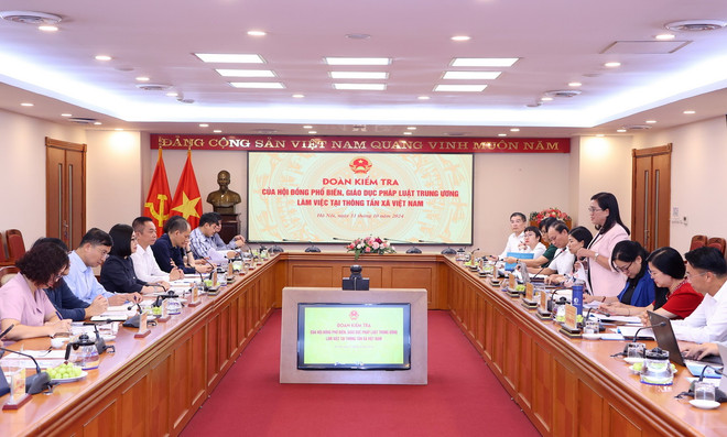 ttxvn doan_kiem_tra_cua_hoi_dong_phoi_hop_pho_bien_giao_duc_phap_luat_trung_uong_lam_viec_voi_thong_tan_xa_viet_nam3_resize.jpg