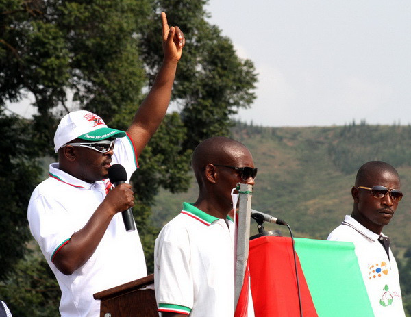 Cơ quan bầu cử của Burundi bị đốt cháy trước cuộc tổng tuyển cử ảnh 1