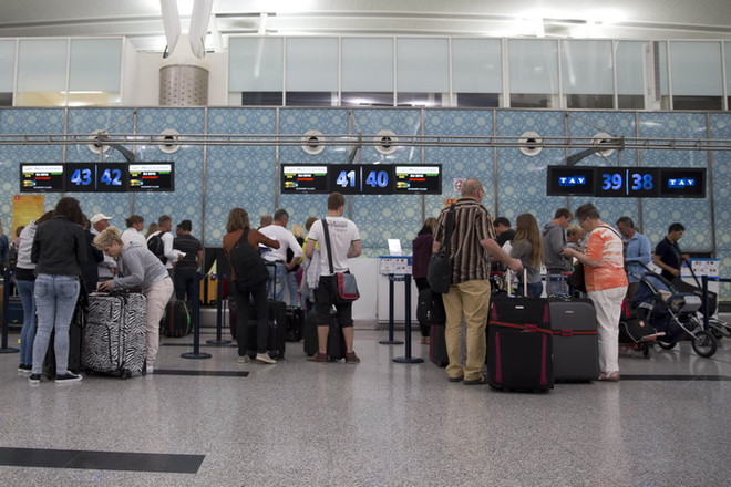 Tunisia đóng cửa 80 đền thờ sau vụ xả súng làm 39 người chết ảnh 1