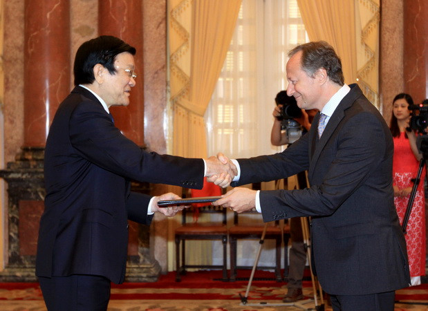 Chủ tịch nước Trương Tấn Sang tiếp các Đại sứ trình quốc thư ảnh 4