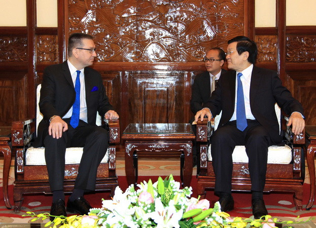 Chủ tịch nước Trương Tấn Sang tiếp các Đại sứ trình quốc thư ảnh 2