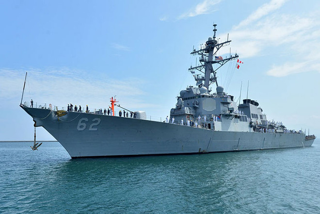 Tàu khu trục Mỹ USS Fitzgerald ghé cảng Subic của Philippines ảnh 1