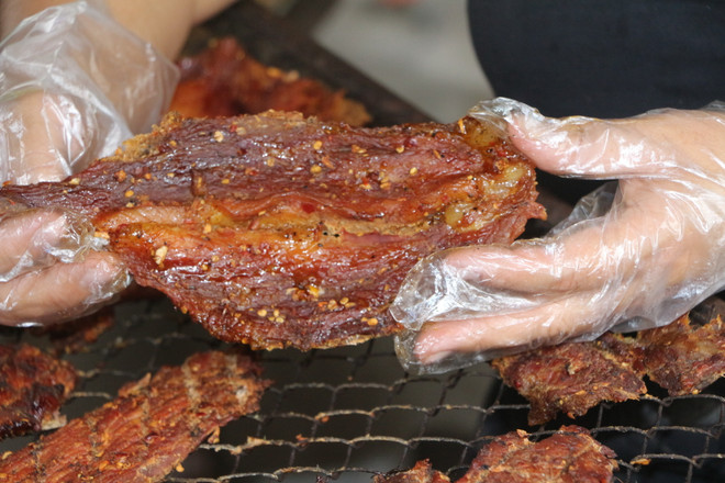 Sản xuất đặc sản ở Nghệ An tất bật vào vụ Tết Nguyên đán 2022 ảnh 1