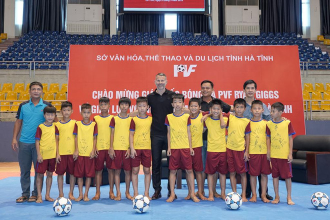 Ryan Giggs: Bóng đá học đường là chìa khóa đưa Việt Nam tới World Cup ảnh 2