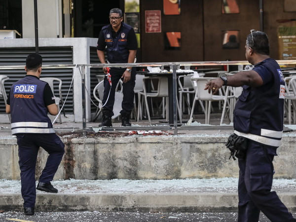 Malaysia thu hồi hộ chiếu 68 công dân dính líu đến phiến quân IS ảnh 1