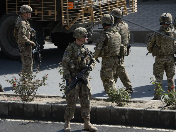 Phiến quân IS tuyên bố chiếm được vũ khí Mỹ ở Afghanistan ảnh 1