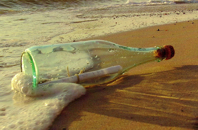 Phát hiện bức thư bí ẩn với ngôn ngữ kỳ lạ trong chai tại Nga ảnh 1