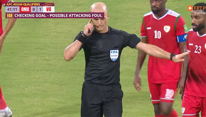 Sai lầm cá nhân cùng VAR khiến Việt Nam thua ngược chủ nhà Oman 1-3 ảnh 2